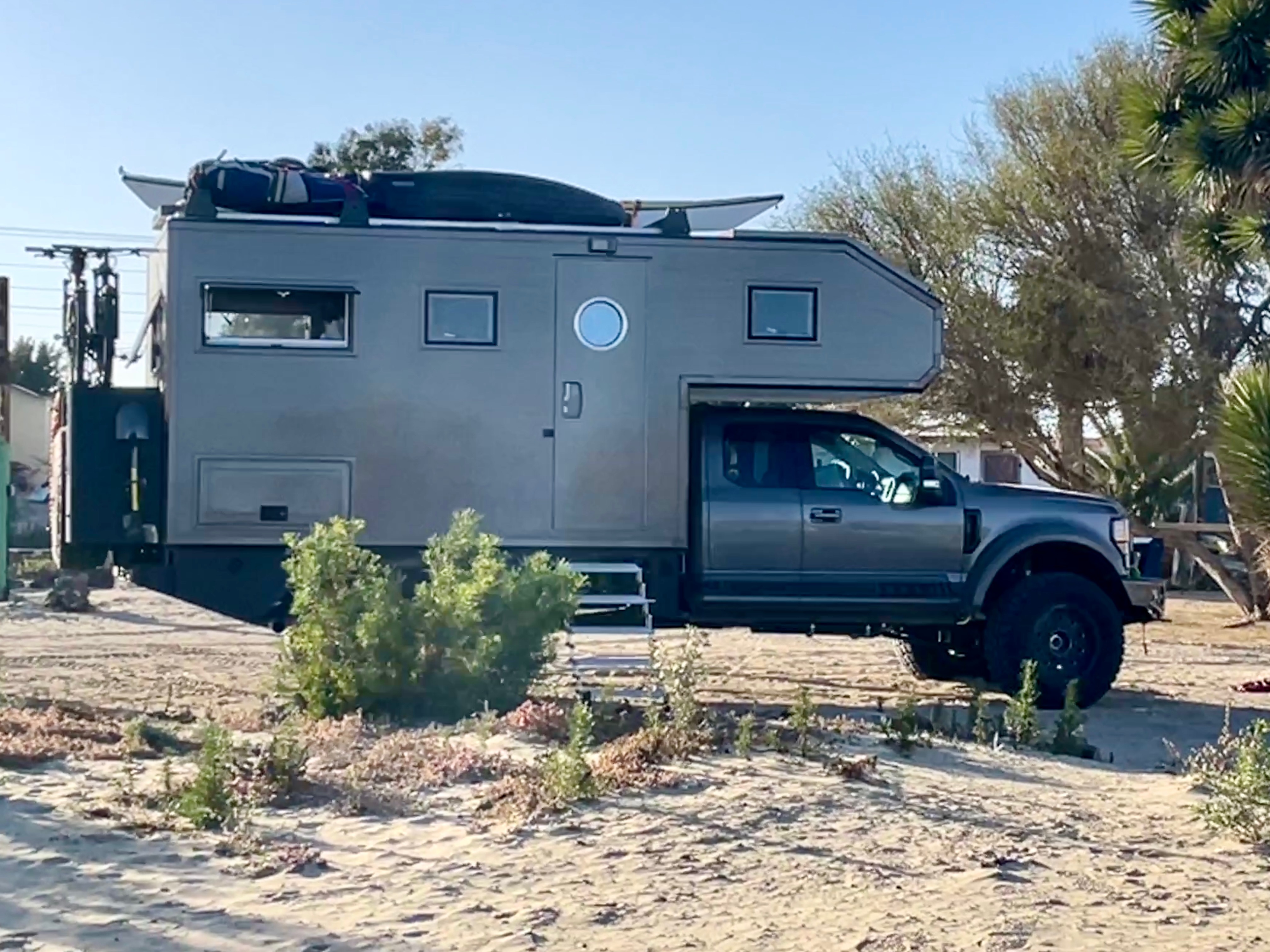 2021 Ford F-550 overland camper, photo 5 of 13